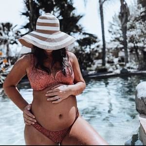 Meet your Posher, Desiree